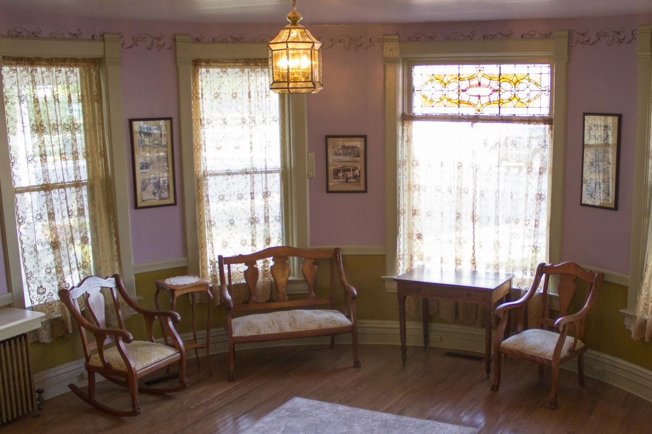 The Cottage House Council Grove Εξωτερικό φωτογραφία
